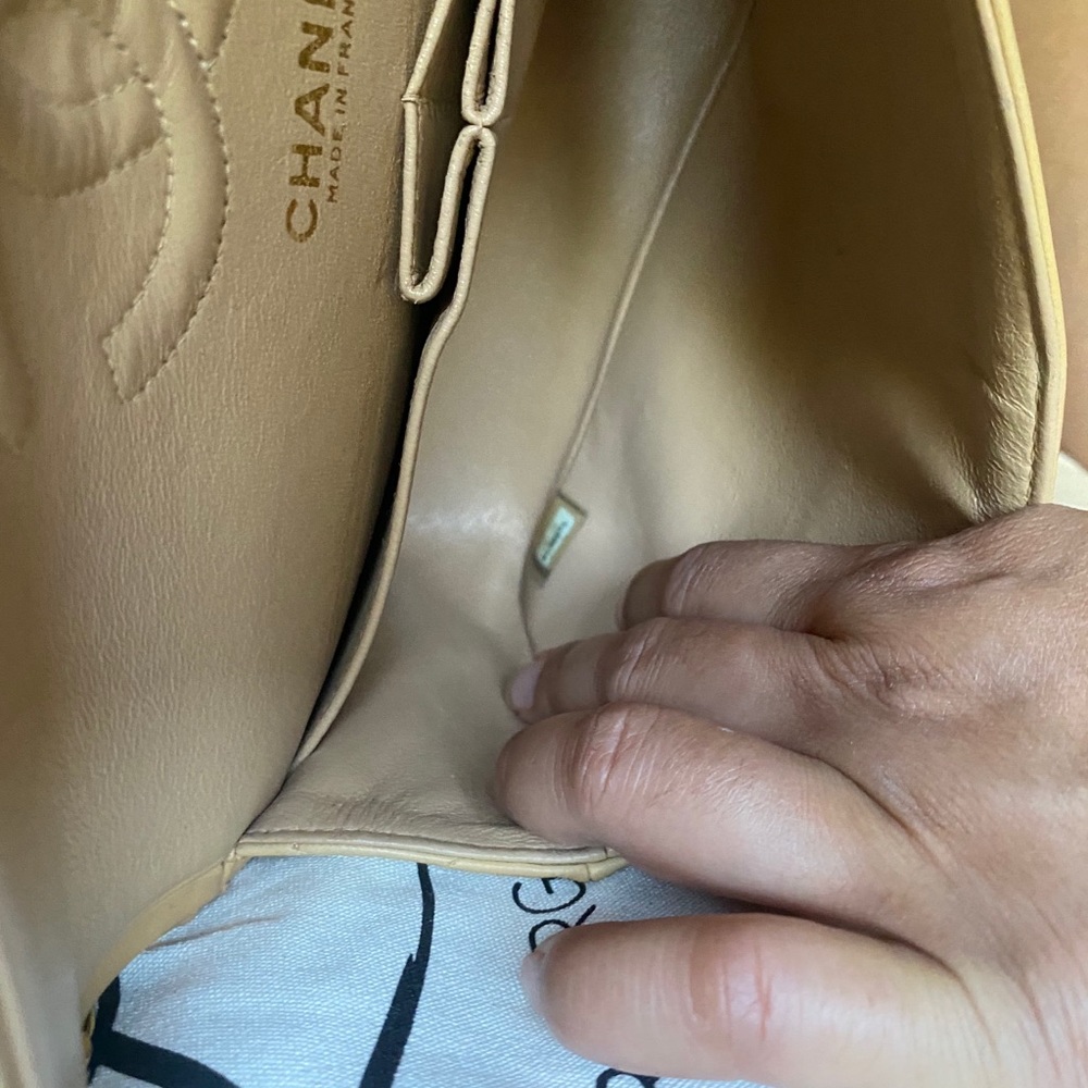 Med double flap Chanel bag🎈SOLD🎈 - Picture 5 of 10